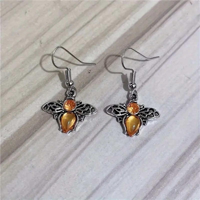 Silver bee synthetic orange gem earrings - Image 3
