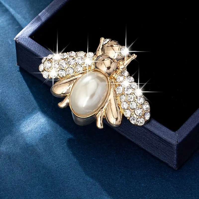 Vintage Luxury Full Rhinestone & Faux Pearl Bee Shape Brooch