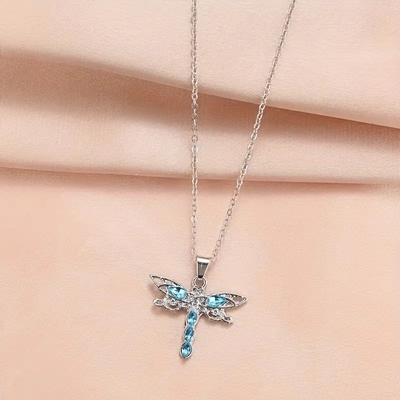 Vintage Dragonfly Pendant Necklace With Rhinestone - Image 3