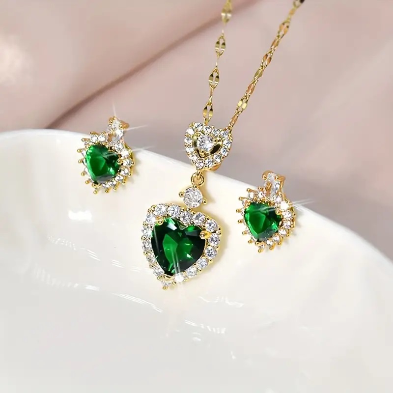 Romantic Heart Shaped Pendant Necklace & Earring Set Emerald Green