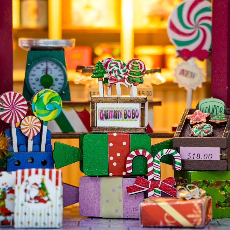 Hand Assembled Model 'Candy Christmas House' Complete with Music and Lighting - Image 4