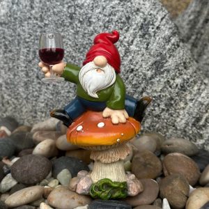 gnome on mushroom satue