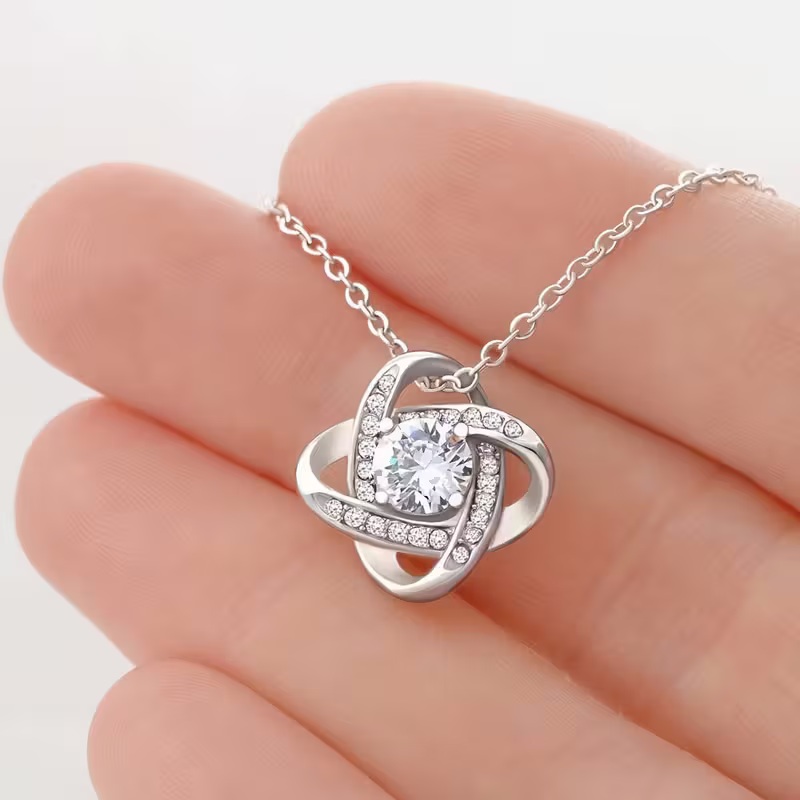 Merry Christmas Mom Necklace