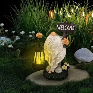welcome gnome with light