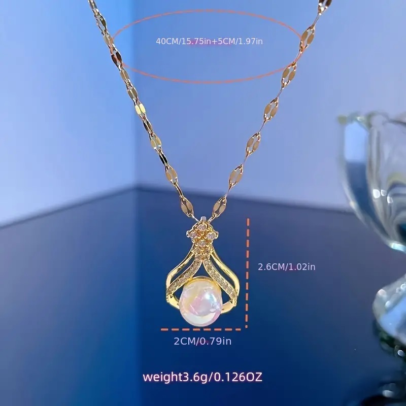 gold zircon pendant